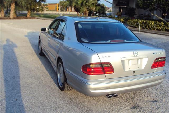 Mercedes-Benz E-Class 2001 photo 3