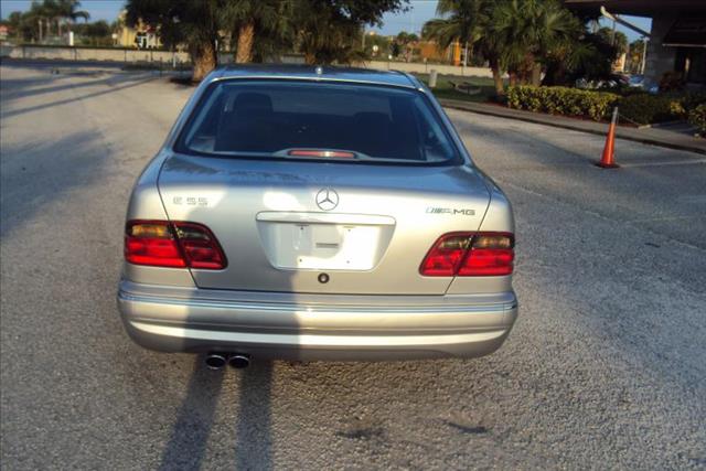 Mercedes-Benz E-Class 2001 photo 4