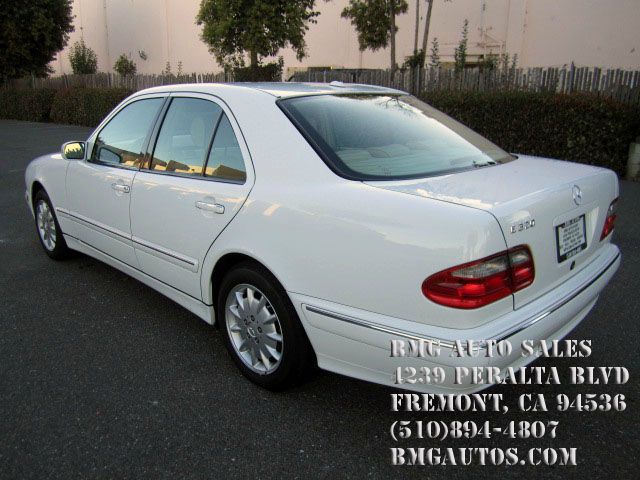 Mercedes-Benz E-Class 2001 photo 2