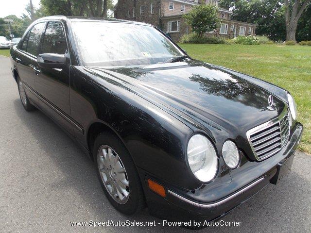 Mercedes-Benz E-Class 2001 photo 2