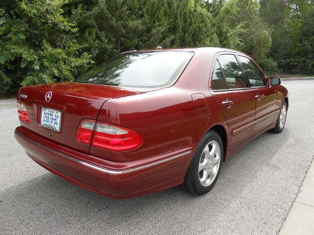 Mercedes-Benz E-Class 2001 photo 4