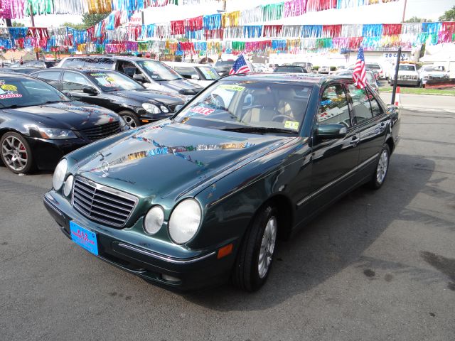 Mercedes-Benz E-Class 2001 photo 4