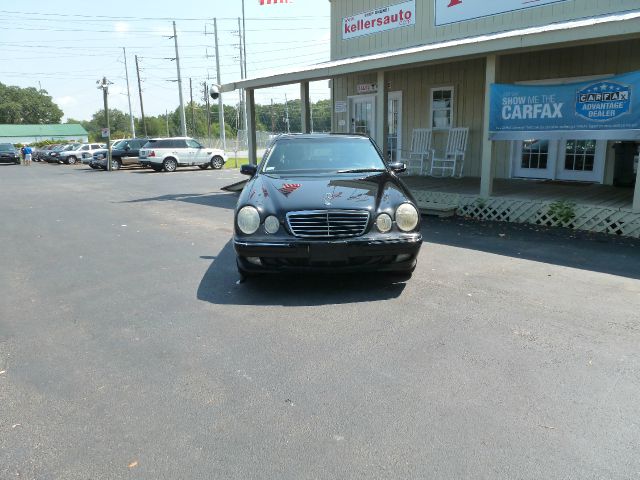 Mercedes-Benz E-Class 2001 photo 2