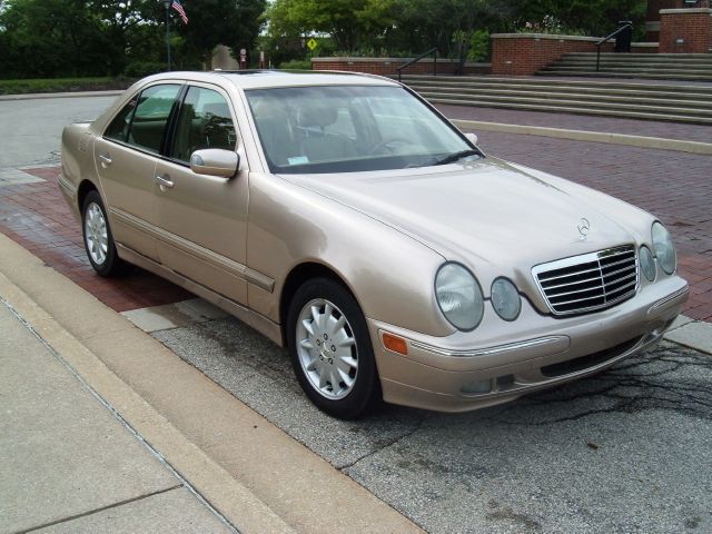 Mercedes-Benz E-Class 2001 photo 6