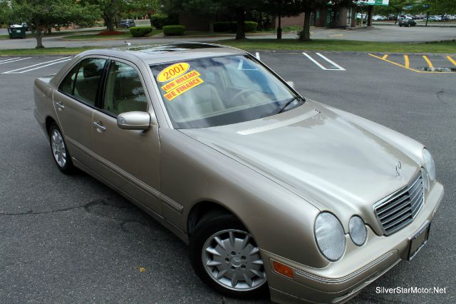 Mercedes-Benz E-Class 2001 photo 12