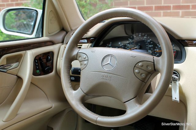 Mercedes-Benz E-Class 2001 photo 2