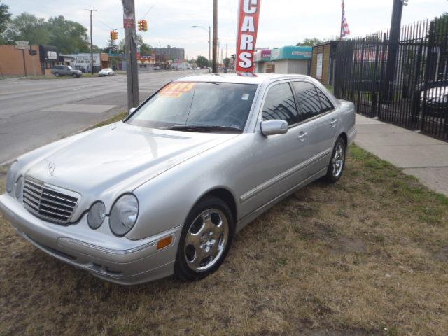 Mercedes-Benz E-Class 2001 photo 1