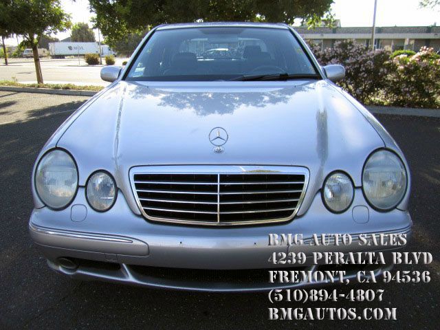 Mercedes-Benz E-Class 2001 photo 1