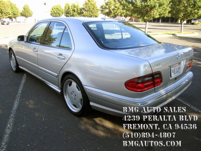 Mercedes-Benz E-Class 2001 photo 2