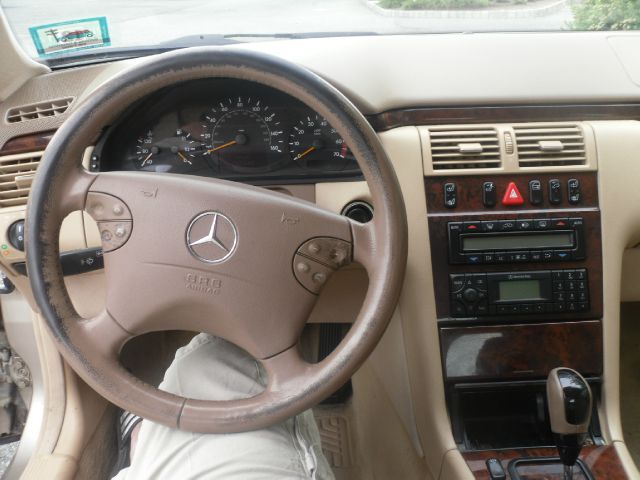 Mercedes-Benz E-Class 2001 photo 1