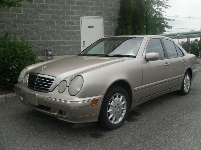 Mercedes-Benz E-Class 2001 photo 4