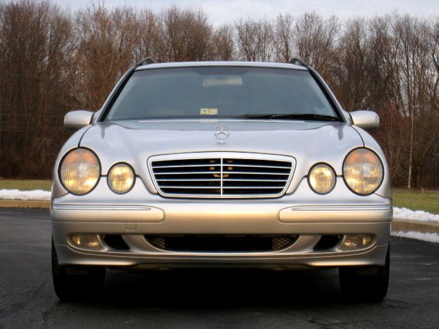 Mercedes-Benz E-Class 2001 photo 4