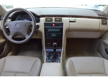 Mercedes-Benz E-Class 2001 photo 4