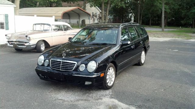 Mercedes-Benz E-Class 2002 photo 4