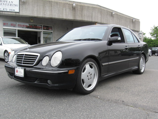 Mercedes-Benz E-Class 2002 photo 1