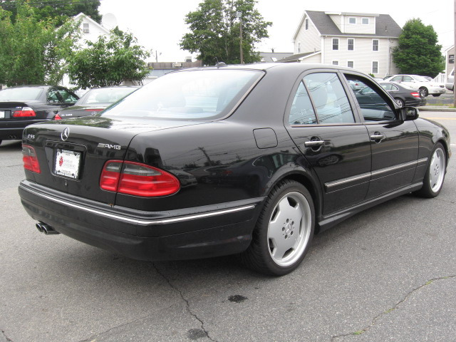 Mercedes-Benz E-Class 2002 photo 3