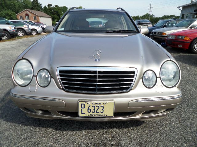 Mercedes-Benz E-Class 2002 photo 2