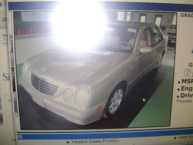 Mercedes-Benz E-Class 2002 photo 7