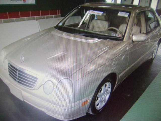 Mercedes-Benz E-Class 2002 photo 9