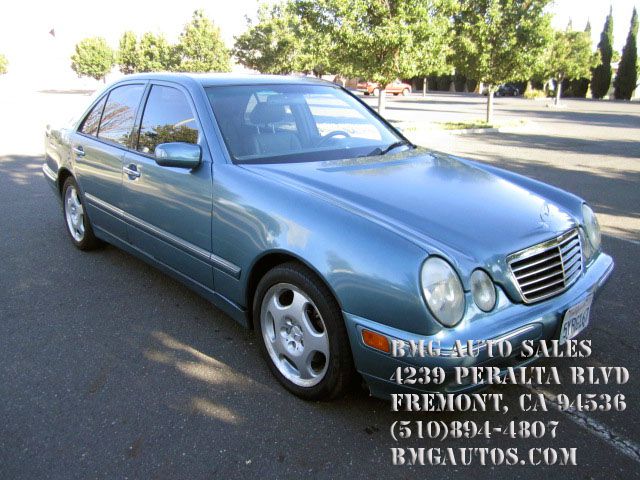 Mercedes-Benz E-Class 2002 photo 3