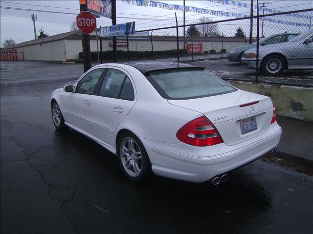 Mercedes-Benz E-Class 2003 photo 4