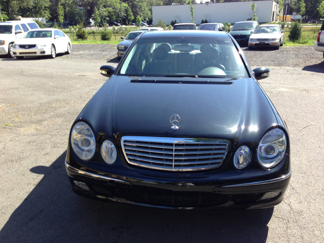 Mercedes-Benz E-Class 2003 photo 1