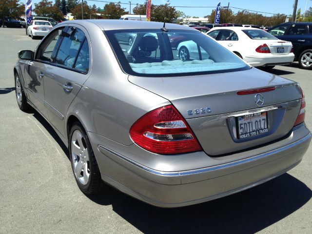 Mercedes-Benz E-Class 2003 photo 7