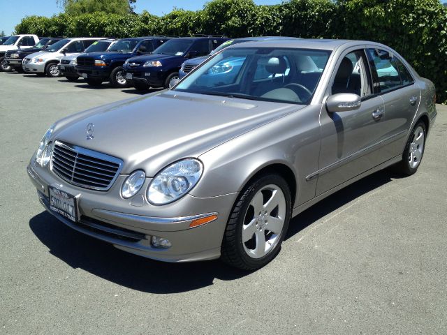 Mercedes-Benz E-Class 2003 photo 8