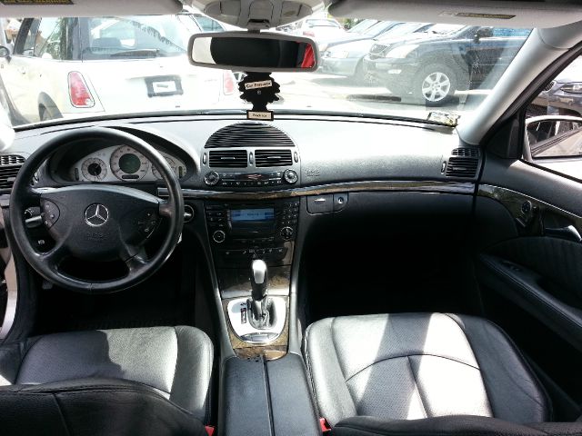 Mercedes-Benz E-Class 2003 photo 15