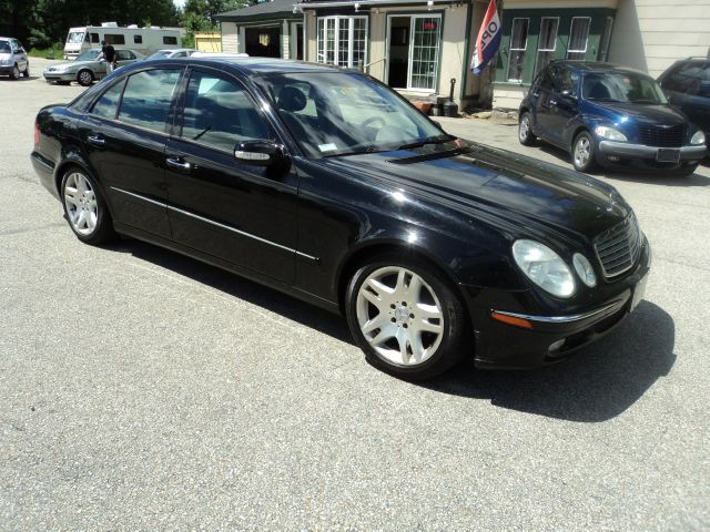 Mercedes-Benz E-Class 2003 photo 20