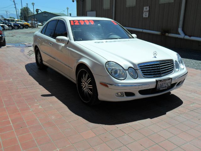 Mercedes-Benz E-Class 2003 photo 1