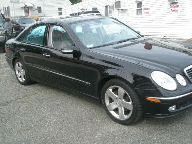 Mercedes-Benz E-Class 2003 photo 7