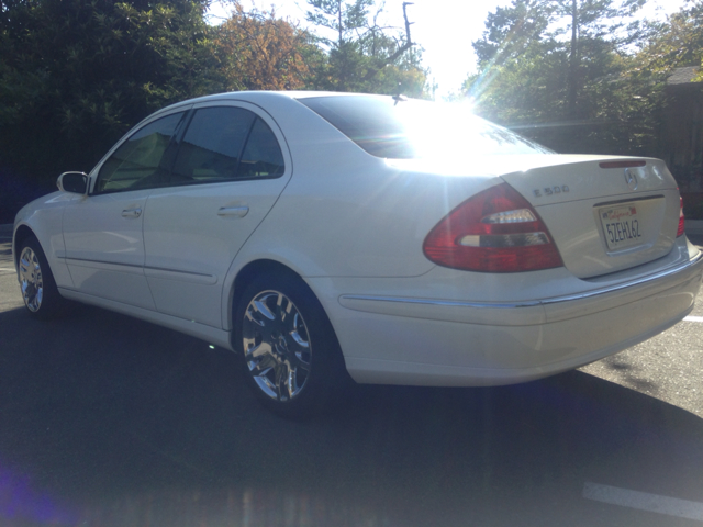 Mercedes-Benz E-Class 2003 photo 1