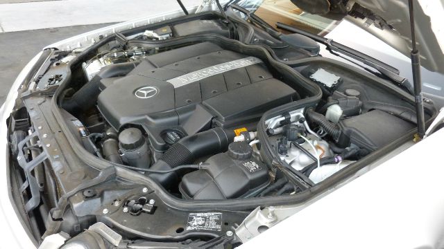 Mercedes-Benz E-Class 2003 photo 3