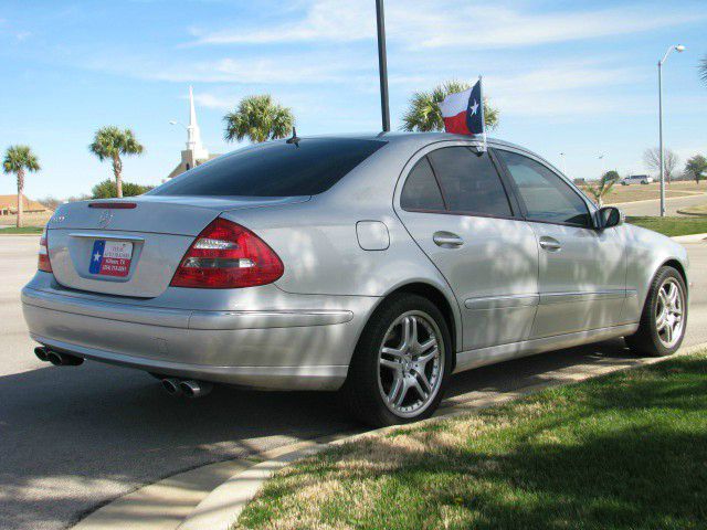 Mercedes-Benz E-Class 2003 photo 5