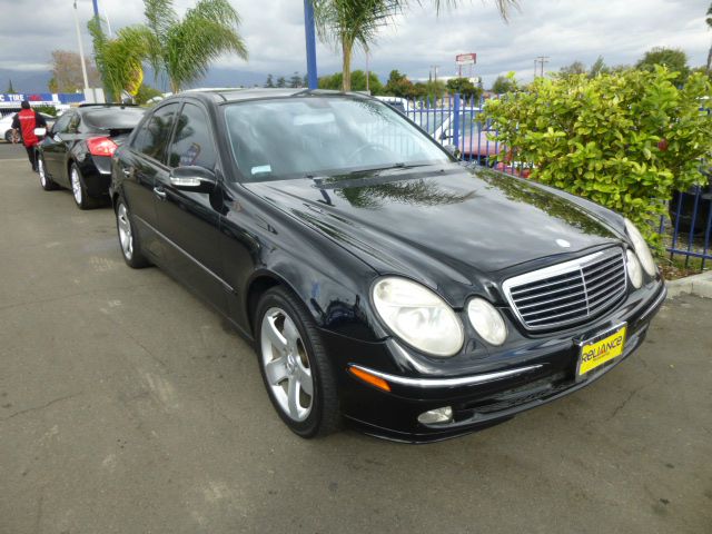 Mercedes-Benz E-Class 2003 photo 1