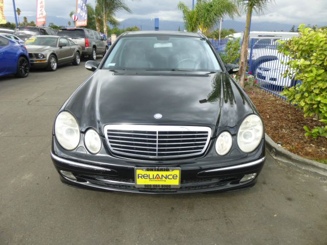 Mercedes-Benz E-Class 2003 photo 2