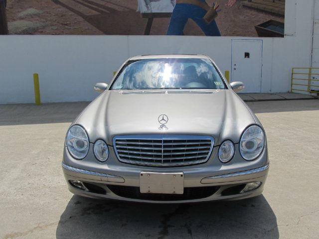 Mercedes-Benz E-Class 2003 photo 30