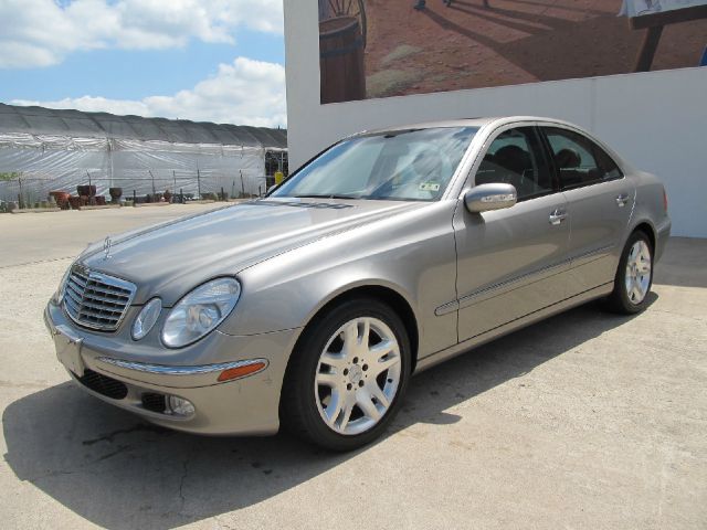 Mercedes-Benz E-Class 2003 photo 31