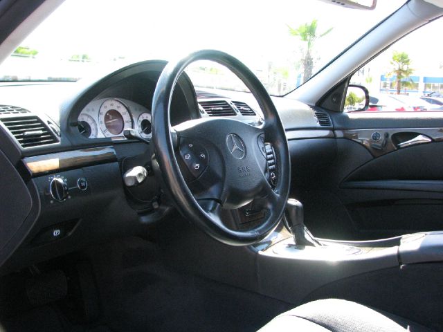 Mercedes-Benz E-Class 2003 photo 1