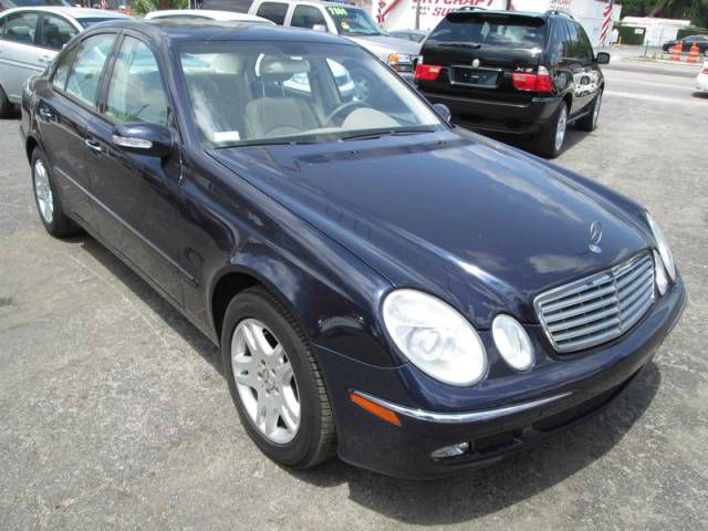 Mercedes-Benz E-Class 2003 photo 1