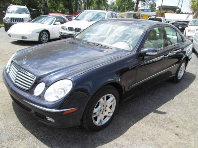 Mercedes-Benz E-Class 2003 photo 3