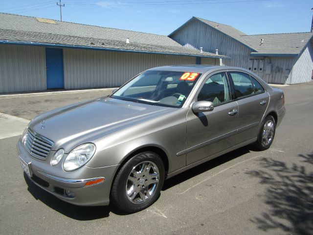 Mercedes-Benz E-Class 2003 photo 1