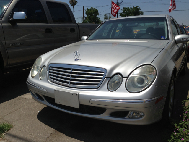 Mercedes-Benz E-Class 2003 photo 4