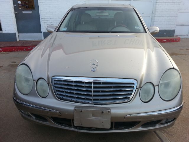 Mercedes-Benz E-Class 2003 photo 2