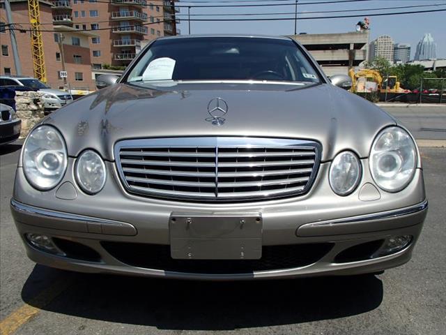 Mercedes-Benz E-Class 2003 photo 16