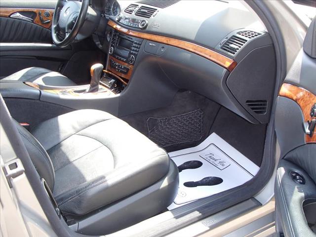 Mercedes-Benz E-Class 2003 photo 6