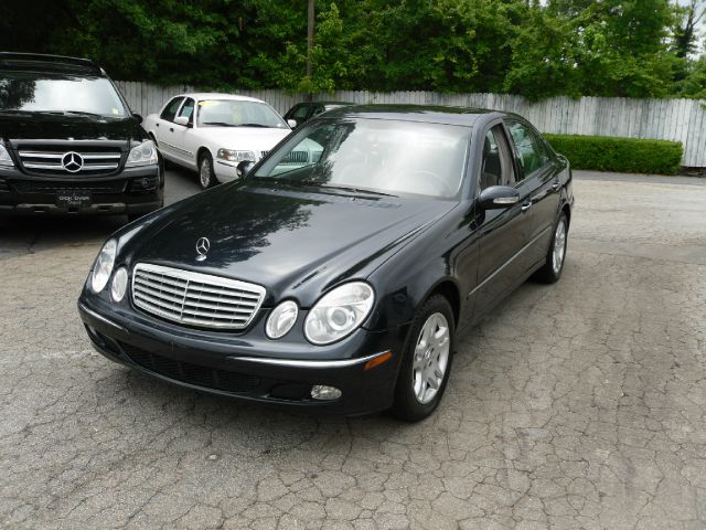 Mercedes-Benz E-Class 2003 photo 14