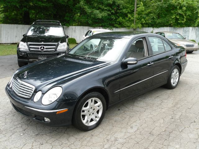 Mercedes-Benz E-Class 2003 photo 16