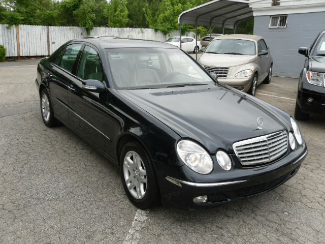 Mercedes-Benz E-Class 2003 photo 24